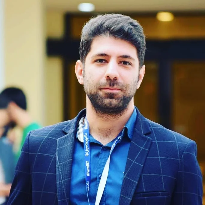 میثم دادخواه